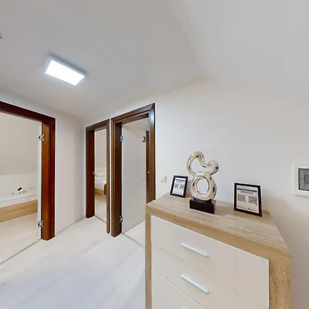 Four Stars Art-pe Trebnje