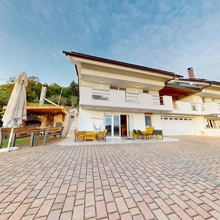 Four Stars Art-pe Trebnje