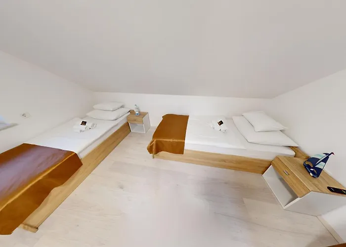 Four Stars Art-pe Appartamento Trebnje