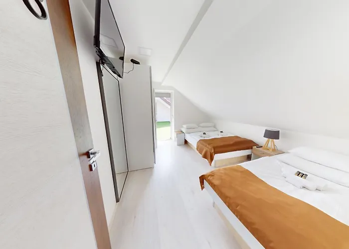 Four Stars Art-pe Appartamento *