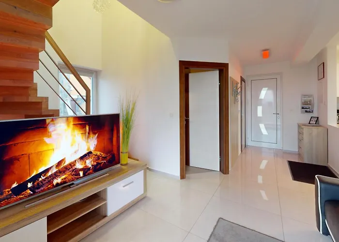 Four Stars Art-pe * Trebnje